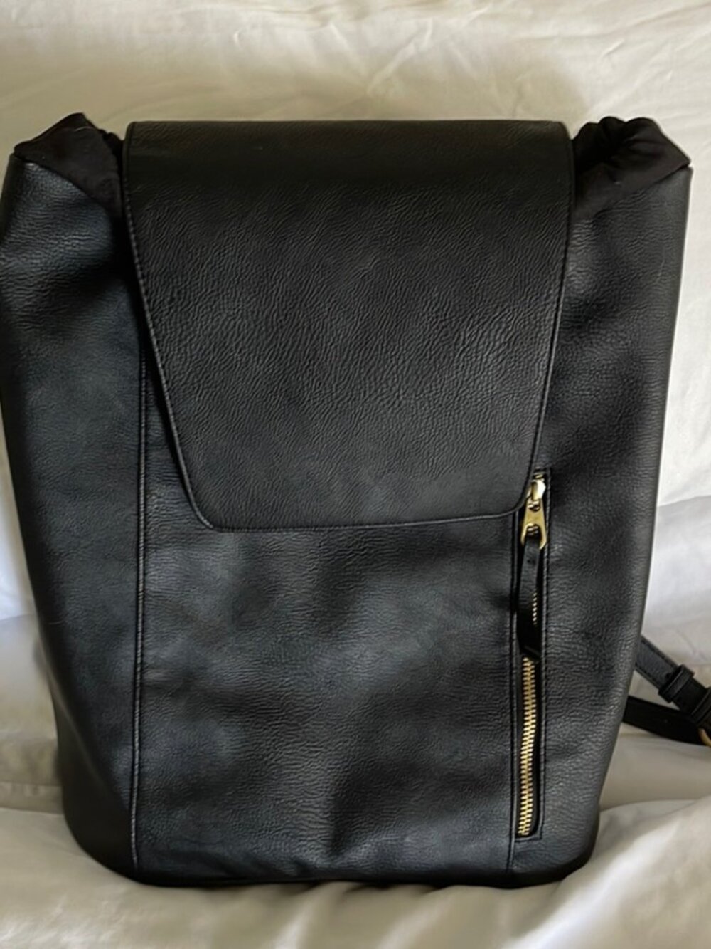 EUC Universal Thread Backpack - Picture 2 of 5